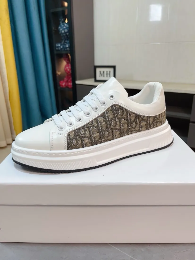 Ex-factory price 400🌹🌹【Dior】Best-selling model, world premiere on official website🔝High-end brand of men's shoes, latest series on official website: The upper is made of imported cowhide with specially designed fabrics➕Mesh breathable lining. Make walking more convenient and comfortable! Compared with the official quality, Midea’s 1:1 replica. Create a fashionable personality to set off your uniqueness! A must-have for trendy men! Classic style. Men's sizes: 38-44.
